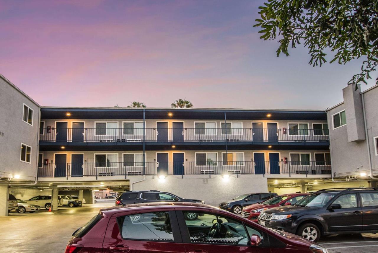 Travelodge By Wyndham Culver City Hotel Los Angeles